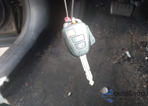 2015 Toyota Rav4 Xle из США, поврежденный, VIN 2T3RFREV8FW338801